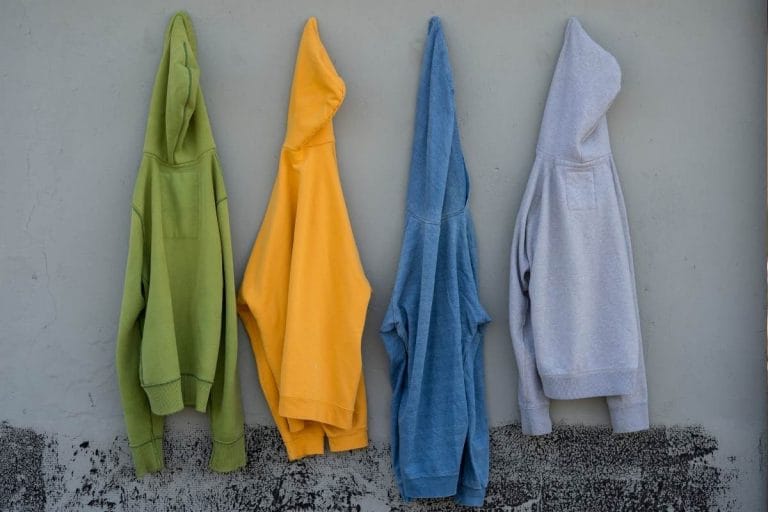 Qual a melhor cor de roupa infantil para usar no inverno em 2021?