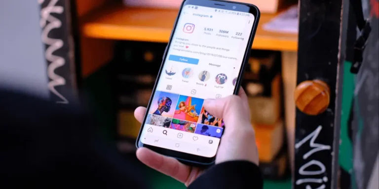 Como colocar fotos da galeria no destaque do Instagram?