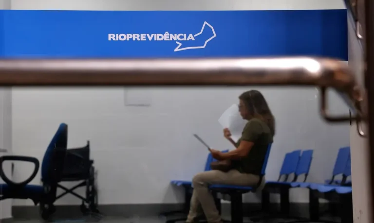 Alerj limita aplicação do Rioprevidência a bancos federais