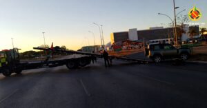 Embriagada bate Land Rover e derruba poste em Brasília