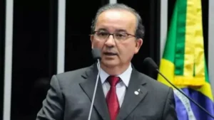 PL-SC confirma Jorginho Mello à reeleição com Flávio Bolsonaro