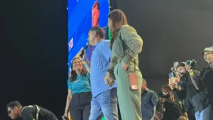 PL lança Flávio Bolsonaro e Michelle no DF