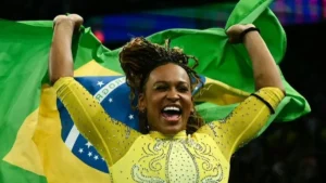 Rebeca Andrade lidera no salto com maior nota de 2026