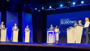 Candidatos unem-se contra Celina Leão no 1º debate