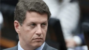 Ricardo Salles troca suplente e anuncia ex-deputado para chapa ao Senado