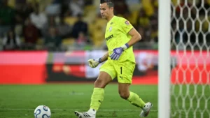 Flu vira nos acréscimos, vence Palmeiras e ajuda Flamengo no Brasileirão
